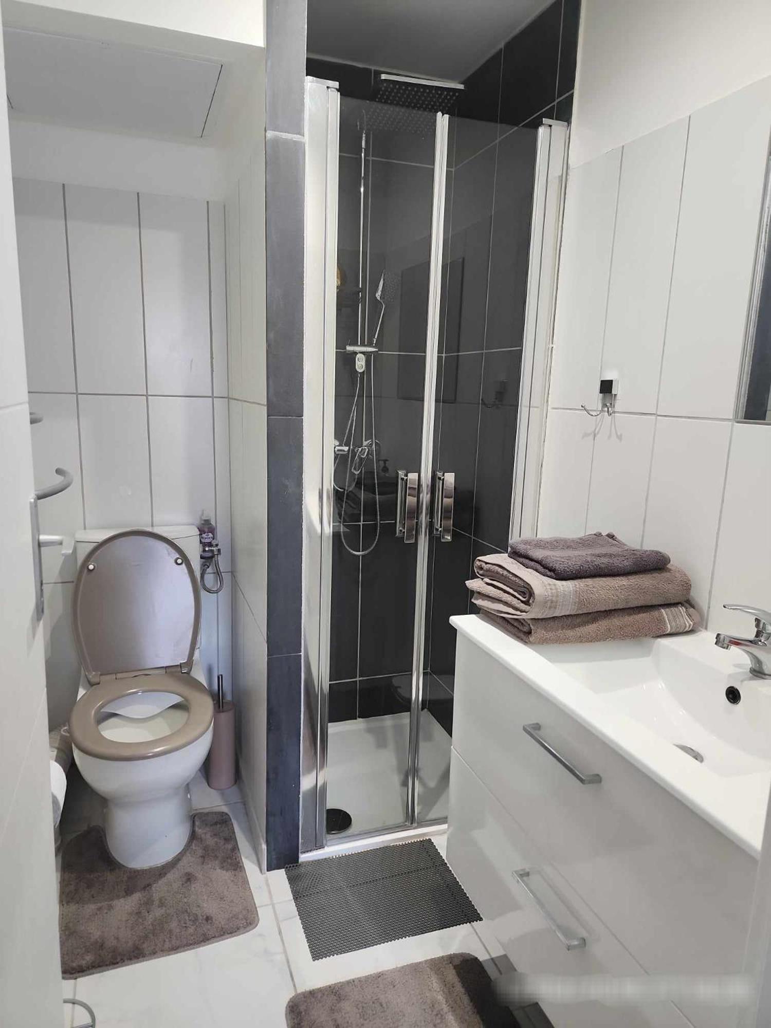 Agreable T2/Centre-Ville *10 Min Gare* Bourgoin-Jallieu Ngoại thất bức ảnh